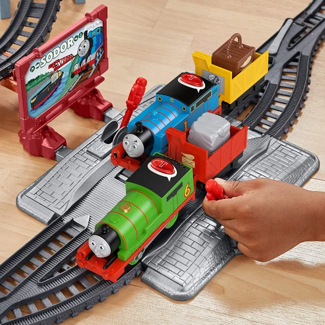 Il Trenino Thomas- Mille Avventure a Sodor, Pista con Locomotive Motor – Di  Maio Giocattoli