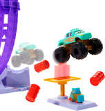 Mattel CARS - Loop Acrobatico, playset con lanciatore e bersaglio mobile